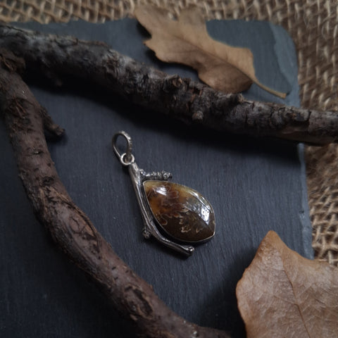 Immortal Oak Branches Pendant