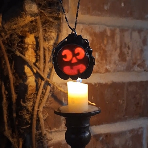 Great Pumpkin Pendant: Scaredy Cat