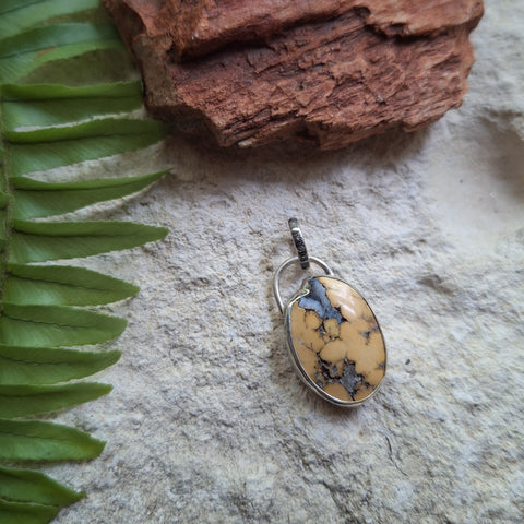 Dino Egg Pendant: Hadrosaurid